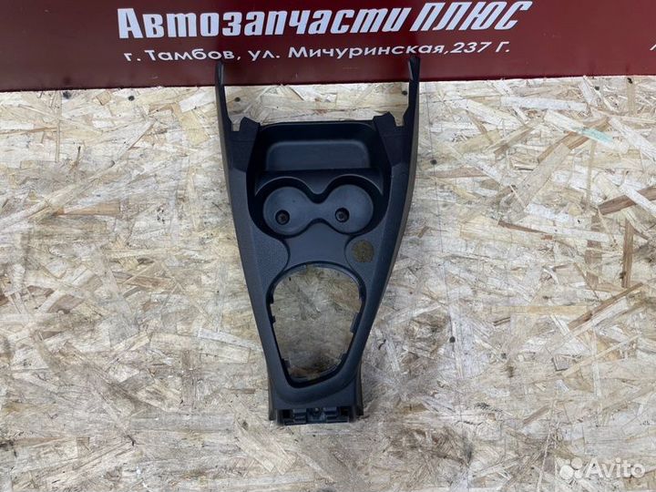 Консоль центральная Renault Logan