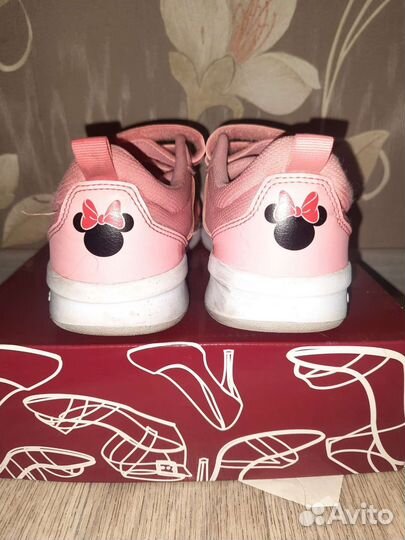 Кроссовки adidas