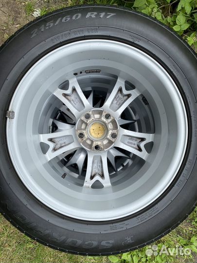 R17 Pirelli Scorpion 215/60, PCD 5x114.3 DIA 67.1