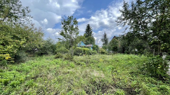 Дача 20 м² на участке 6 сот.