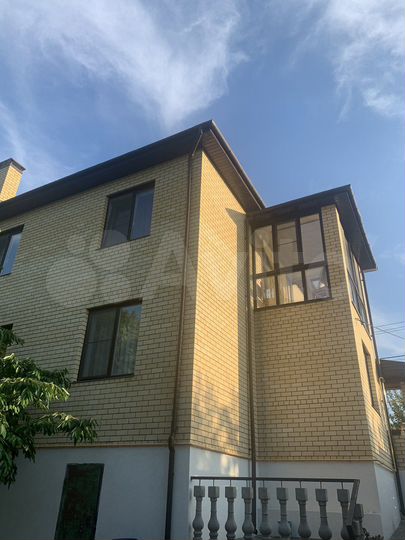 Коттедж 175 м² на участке 4 сот.