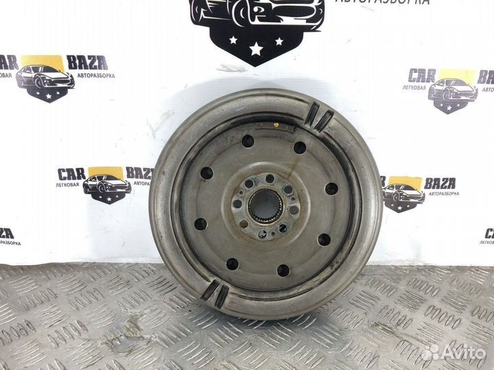 Маховик двигателя