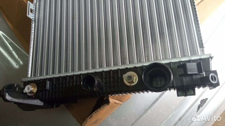 Радиатор основной на мерседес w204 дорестайл