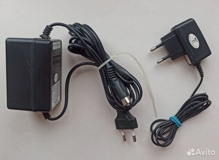 Сетевой адаптер (блок питания)