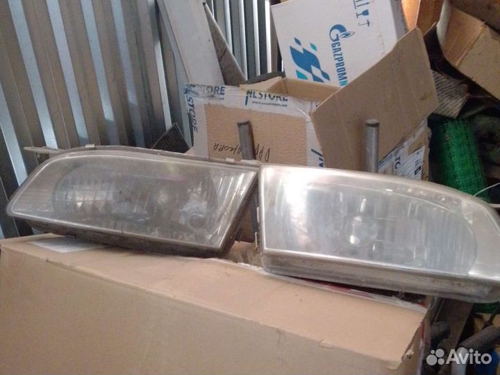 Фары на Тойота ее111 1999 года