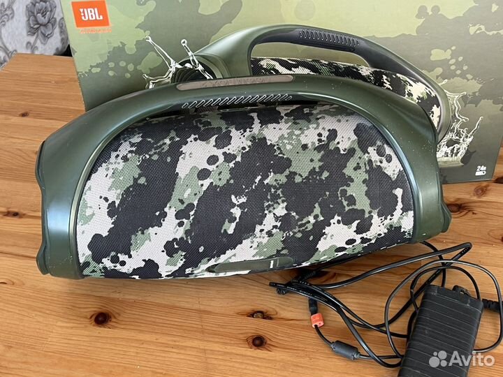 Оригинал JBL Boombox 2