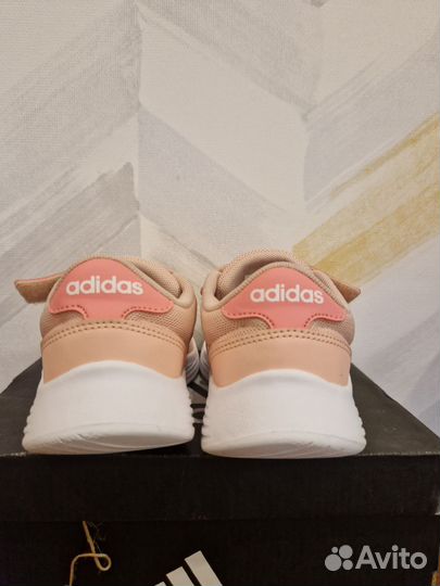 Кроссовки adidas