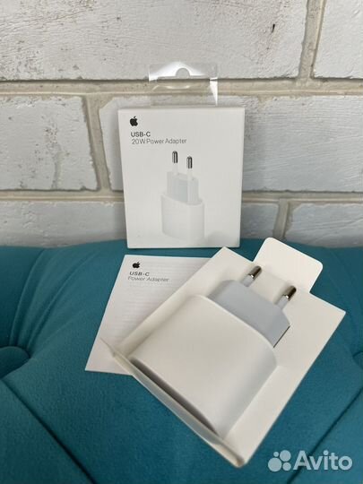 USB-C Power Adapter 20W