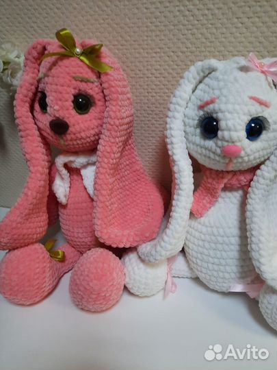 Вязанные игрушки зайка