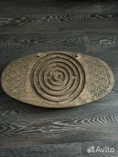 Продам новый балансборд темный с лабиринтом