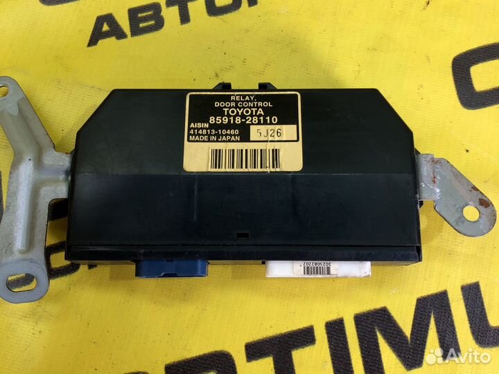 Блок управления задней правой дверью Toyota Voxy