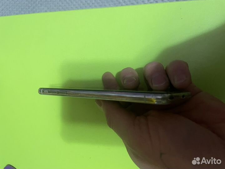 iPhone X, 64 ГБ