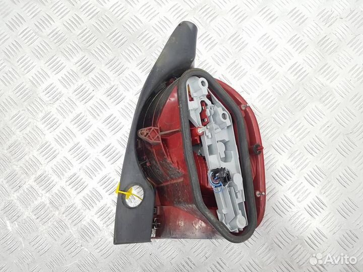 Фонарь задний левый Renault Modus
