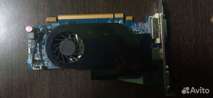 Видеокарта HD5570 1 GB DDR3