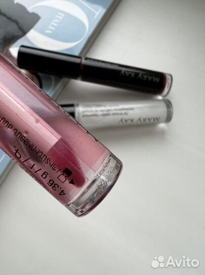 Стойкая лаковая помада mary KAY / Блеск для губ