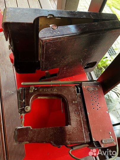 Швейная машинка Фрея