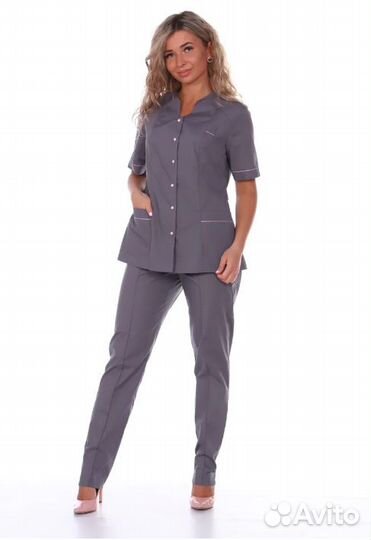 Медицинский костюм женский новый