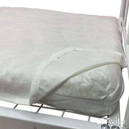 Непромокаемая дышащая простыня на резинках.Новая