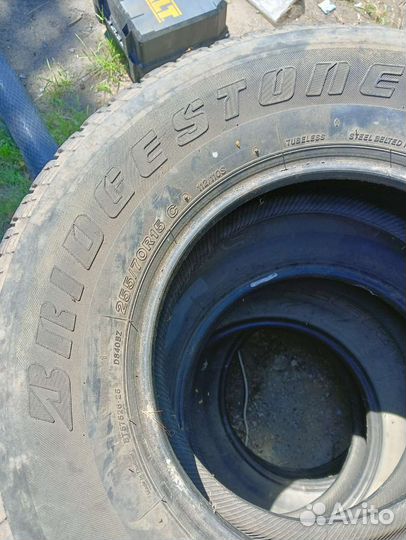 Bridgestone Dueler H/T 255/70 R15