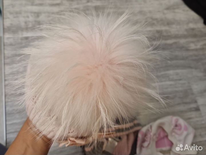 Детская шапка с натуральным помпоном