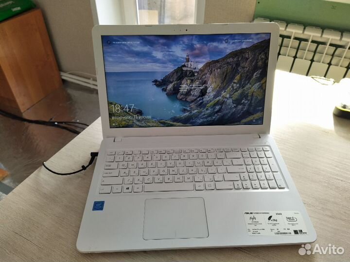 Ноутбук Asus X540S Intel 4Core 3710 SSD + HDD