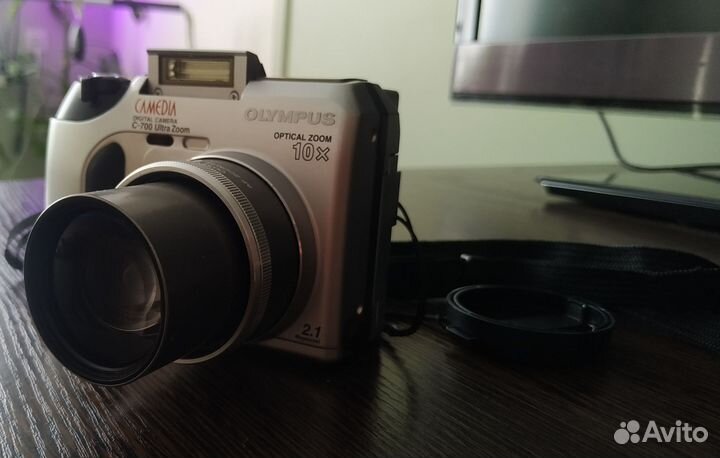 Компактный фотоаппарат olympus c-700 ultra zoom