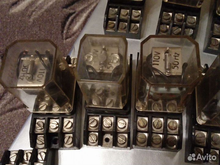 Реле на колодке