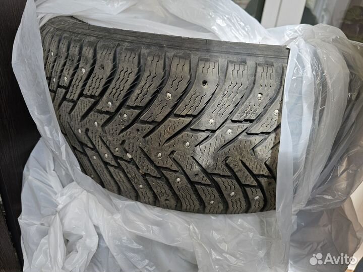 Nokian Tyres Hakkapeliitta 8 225/50 R17 98T