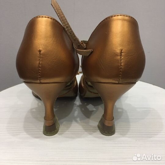 Туфли aida женские