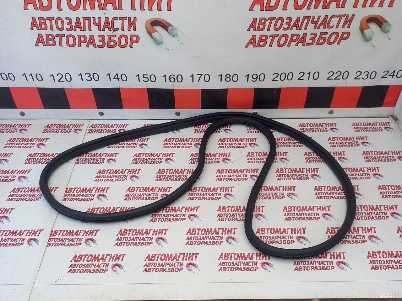 Уплотнитель двери передней правой Омода С5