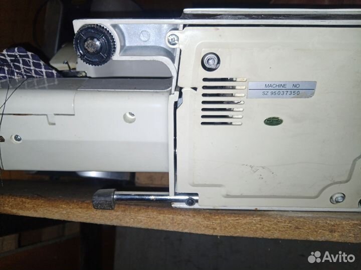 Швейная машинка victoria 739