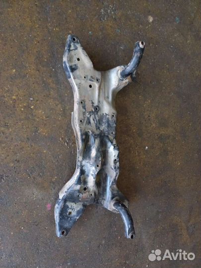 Подрамник outlander xl 3.0 6b31