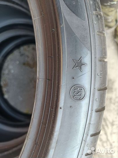 Pirelli P Zero PZ4 245/40 R21 и 275/35 R21 103Y