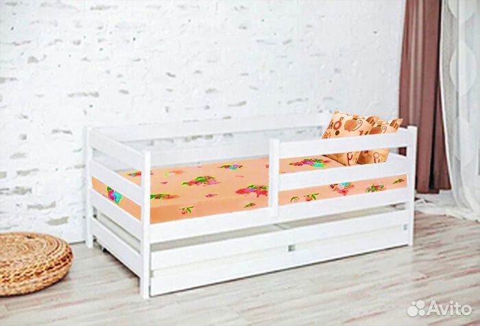 Кроватка софа эко из массива с бортиком от 2х лет