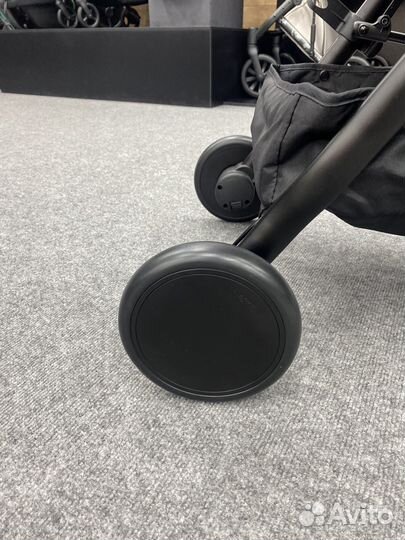 Прогулочная коляска elodie