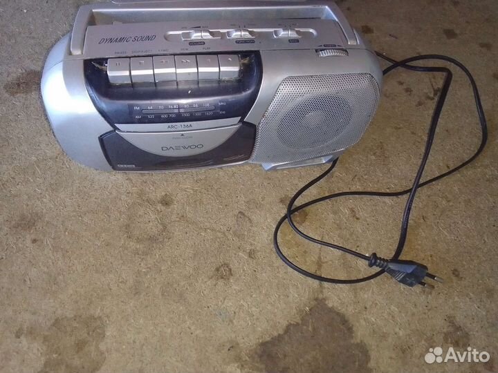 Аудио кассетный магнитафон