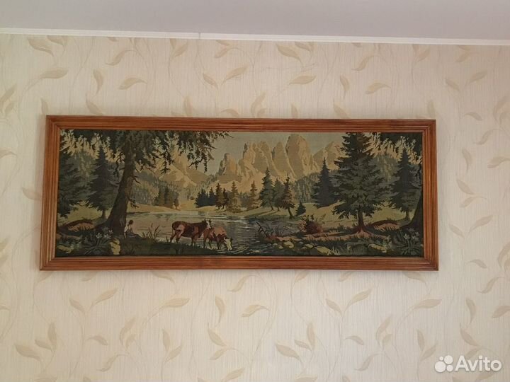 Картина из гобелена в багете