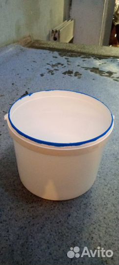 Ведро пластиковое с крышкой 10л, 5 л