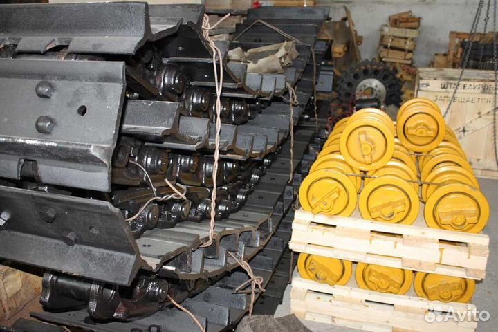 Болт башмачный бульдозера komatsu D355A-3