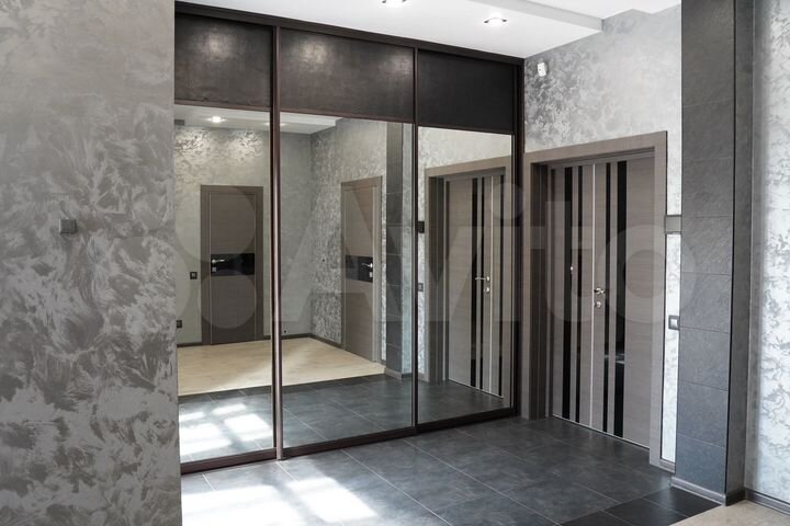 Коттедж 315 м² на участке 9 сот.