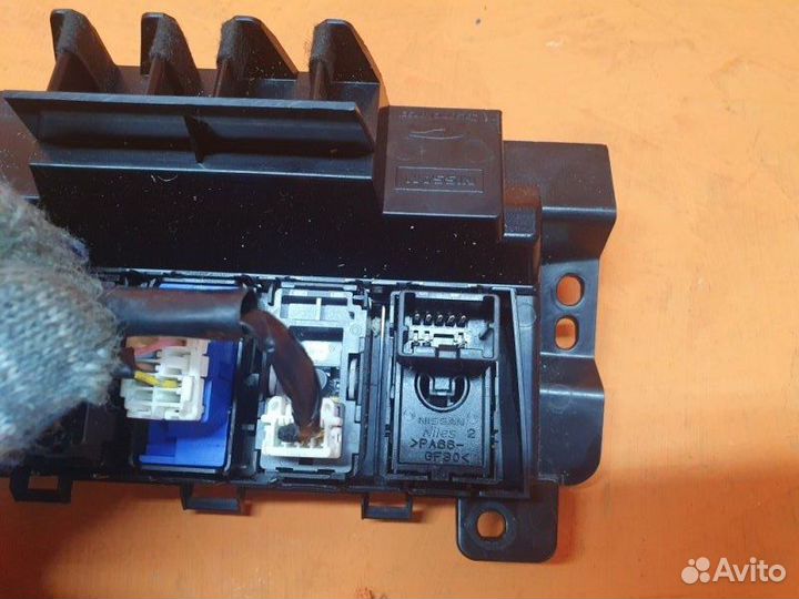 Блок управления подогревом сидений передний