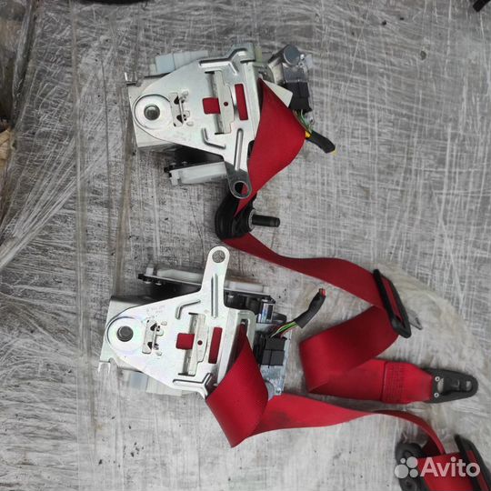 Ремень безопасности правый и левый мерседес W172