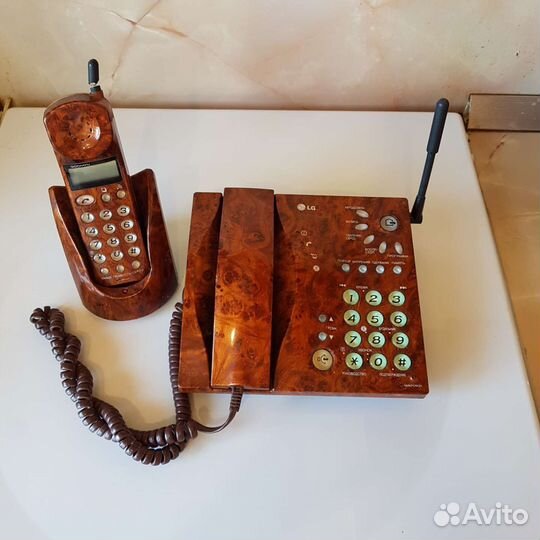 Стационарный телефон LG