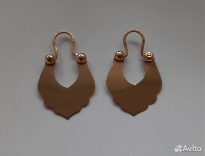 Золотые серьги