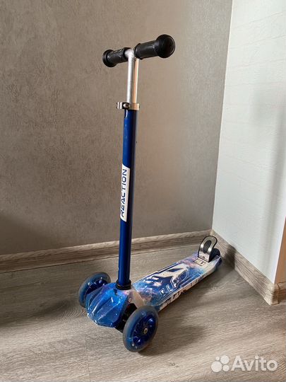 Самокат детский трехколесный Reaction