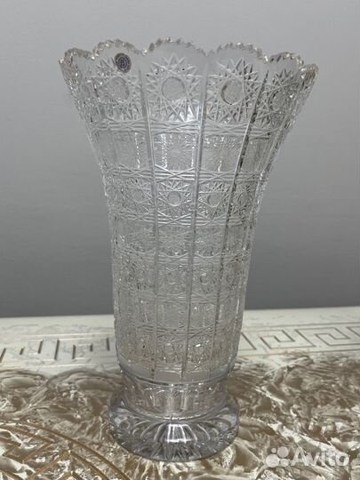 Хрустальная ваза