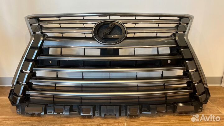 Решетка радиатора Lexus LX