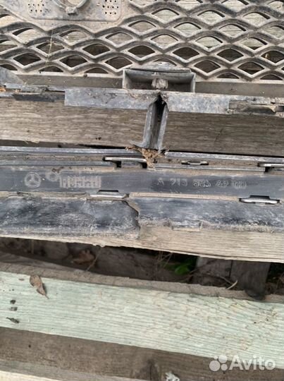 Решетка в бампер центральная на Mercedes w213