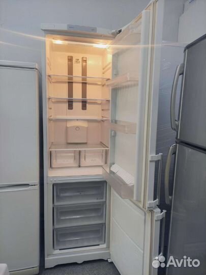 Холодильник Ariston б/у с гарантией