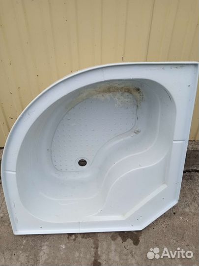 Душевой поддон 80х80